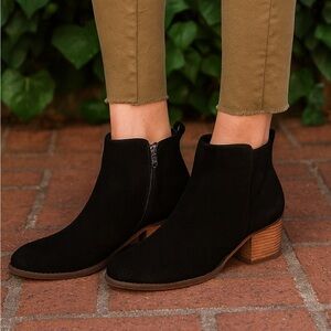 BLONDO Black Suede Waterproof Ankle Boots, 8M